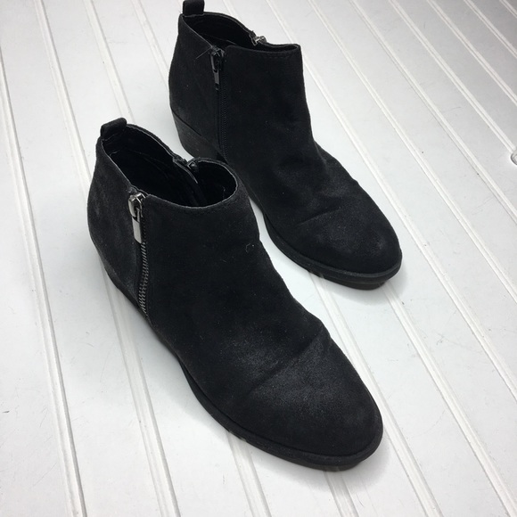 Carlos Santana Low Heel Leather Zippered Booties - Picture 4 of 8